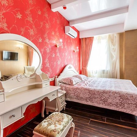 Hotel Premier カーミヤンシケ エクステリア 写真