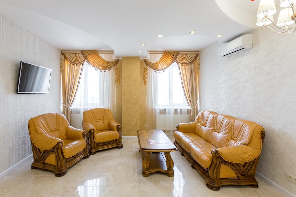 Hotel Premier カーミヤンシケ 部屋 写真